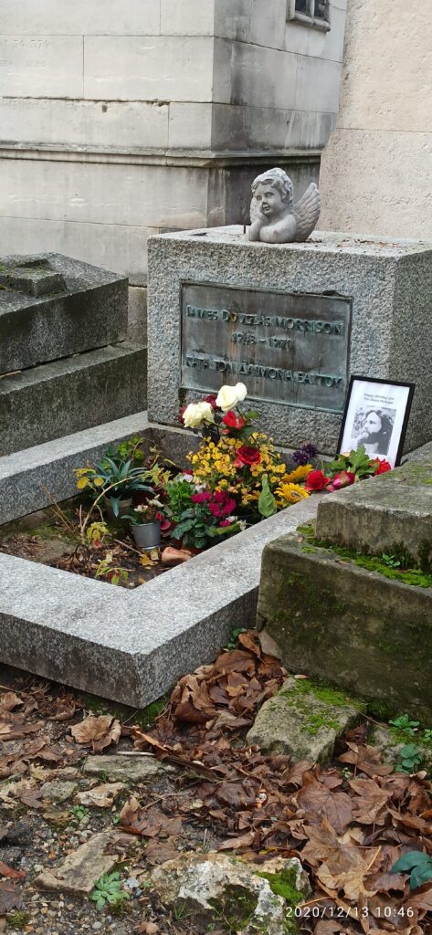 Tumba de Jim Morrison en Paris