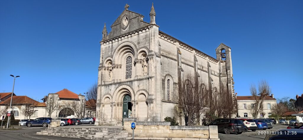 Iglesia de San Cibardo en Angulema